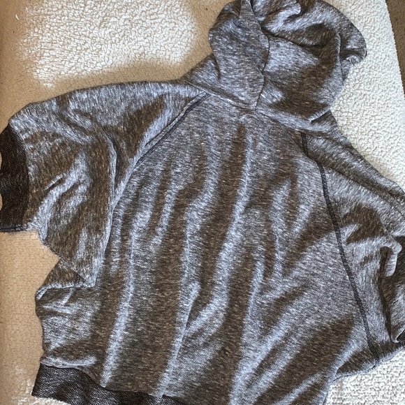 Derek Heart Black Gray Marled Cropped Hoodie — Large - Picture 5 of 7